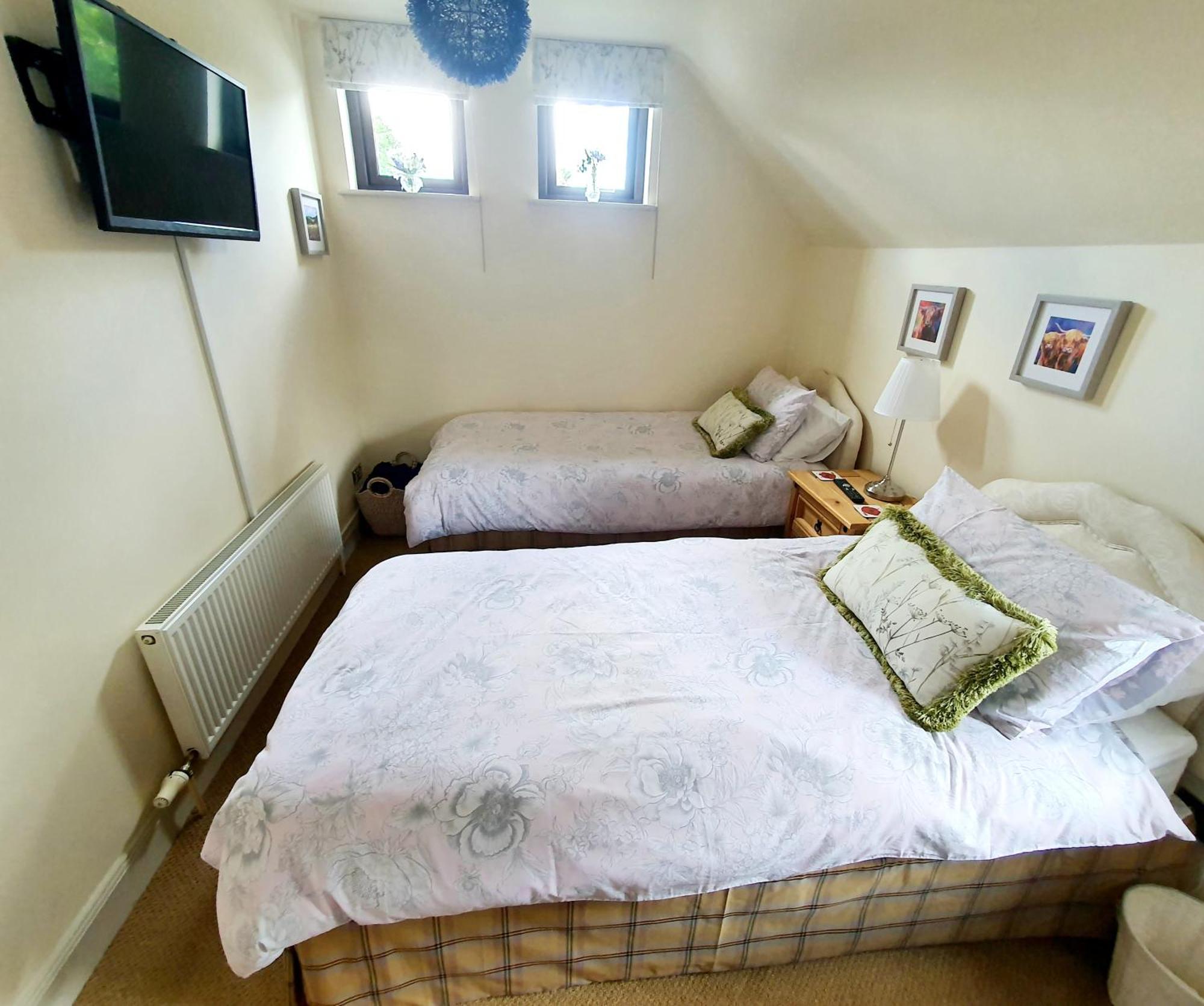 Lindas Retreats Self Catering Accommodation 1 Bedroom Cottage Or 3 Bedroom House Tomintoul Zewnętrze zdjęcie
