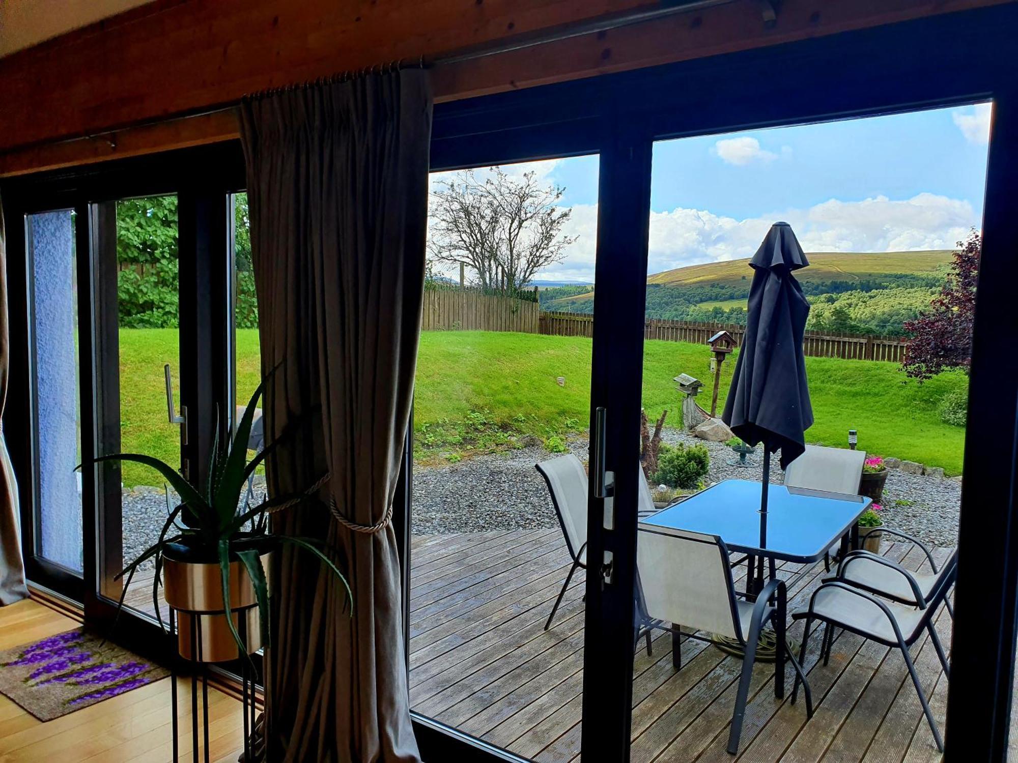 Lindas Retreats Self Catering Accommodation 1 Bedroom Cottage Or 3 Bedroom House Tomintoul Zewnętrze zdjęcie